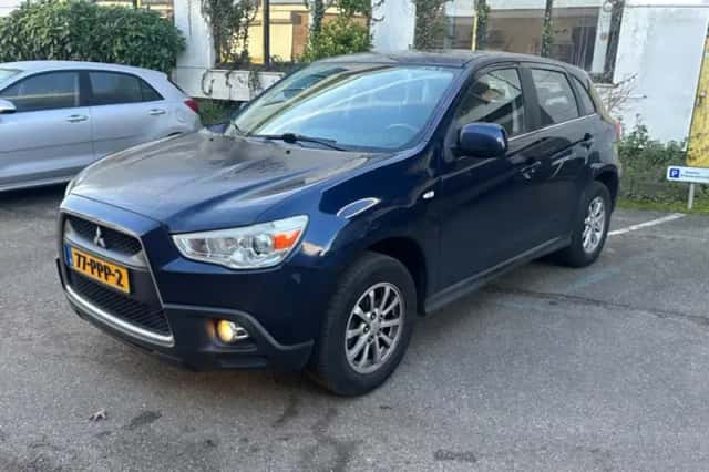 Mitsubishi ASX (2011) thumbnail 1