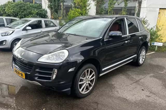 Porsche Cayenne (2009) thumbnail 1