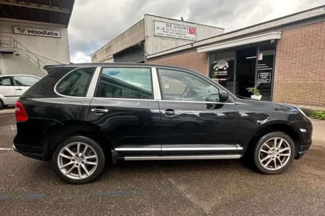 Porsche Cayenne (2009) thumbnail 4