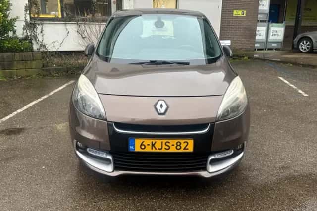 Renault Scénic (2013) thumbnail 2