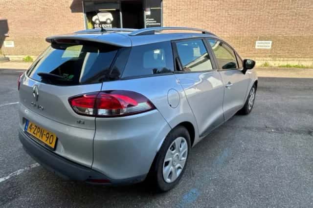 Renault Clio (2015) thumbnail 5