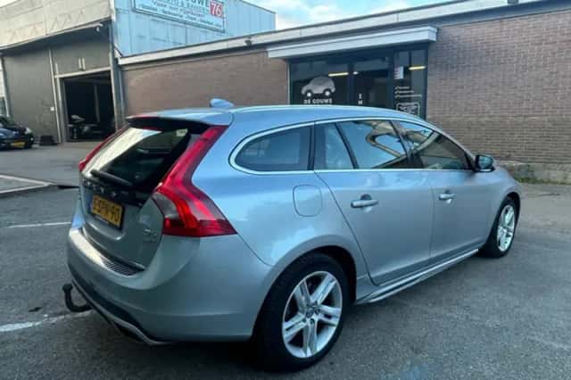 Volvo V60 (2013) thumbnail 5