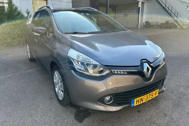 Renault Clio (2015) thumbnail 3