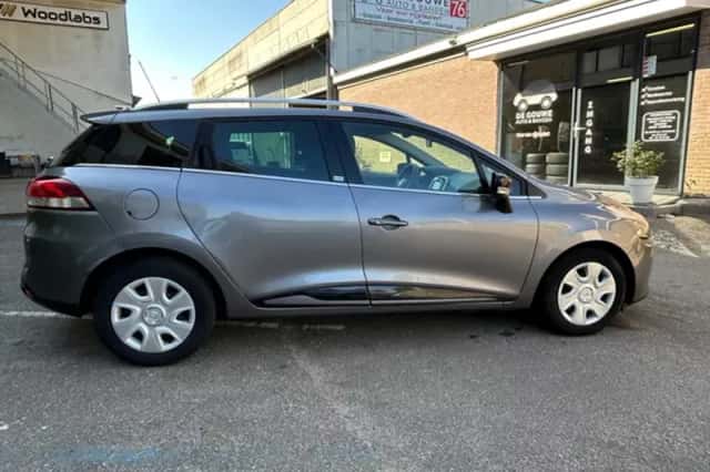 Renault Clio (2015) thumbnail 4