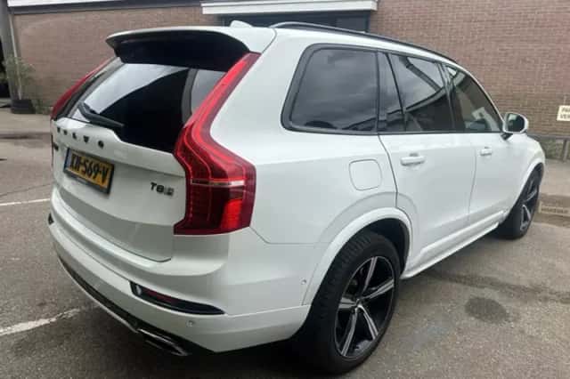 Volvo XC90 (2016) thumbnail 5