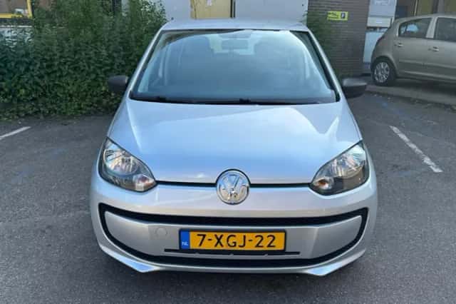 Volkswagen Up! (2014) thumbnail 2