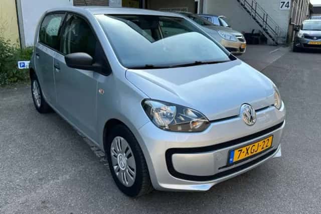 Volkswagen Up! (2014) thumbnail 3