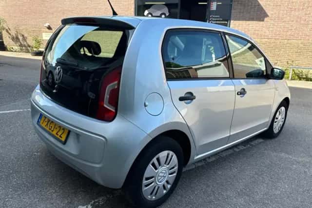 Volkswagen Up! (2014) thumbnail 5