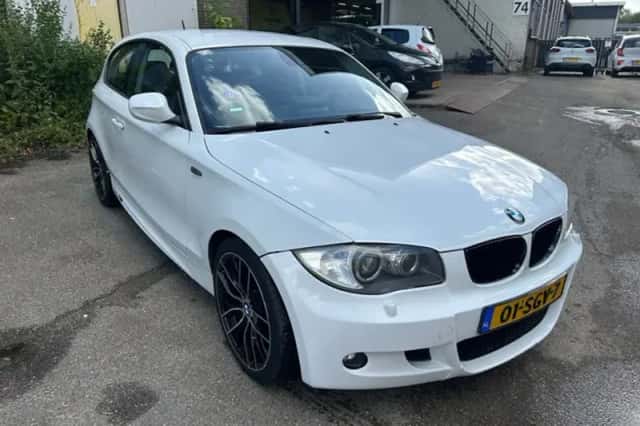 BMW 1-Serie (2011) thumbnail 3