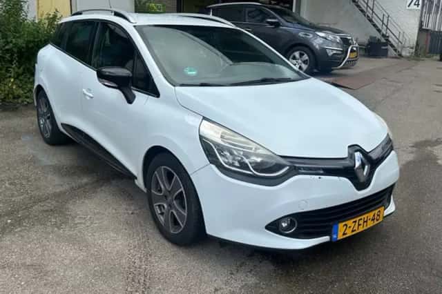 Renault Clio (2015) thumbnail 3