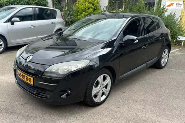 Renault Mégane (2011) thumbnail 1