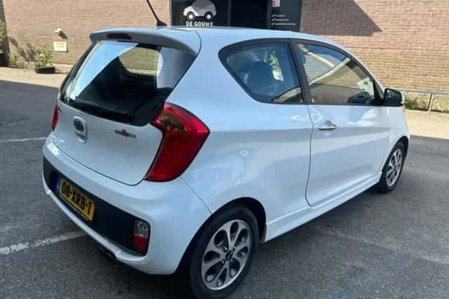 Kia Picanto (2012) thumbnail 5