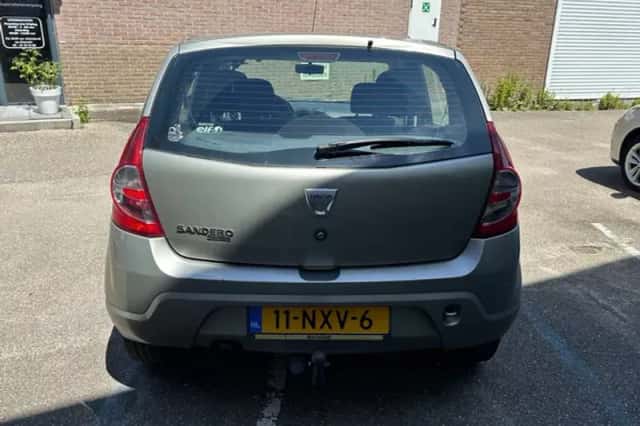 Dacia Sandero (2011) thumbnail 6