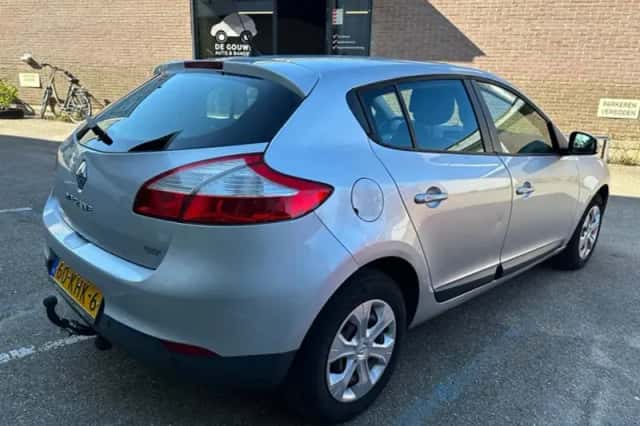 Renault Mégane (2009) thumbnail 5