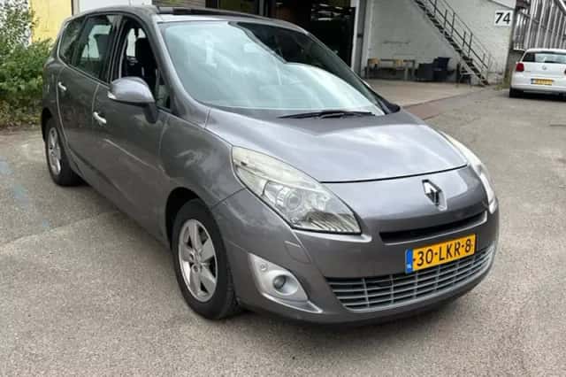 Renault Grand Scénic (2010) thumbnail 3