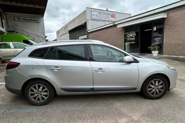 Renault Mégane (2010) thumbnail 4