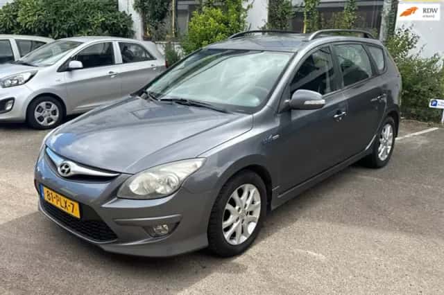 Hyundai i30 (2011) thumbnail 1