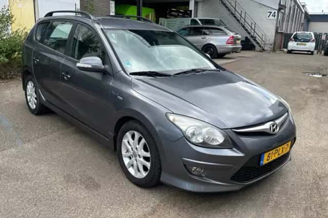 Hyundai i30 (2011) thumbnail 3