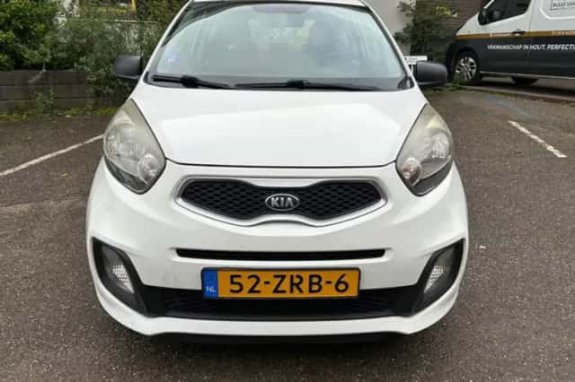Kia Picanto (2013) thumbnail 2