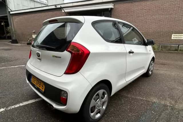 Kia Picanto (2013) thumbnail 5