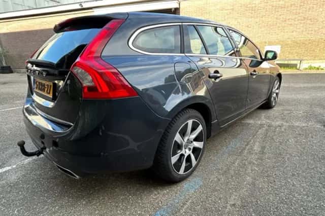 Volvo V60 (2013) thumbnail 5
