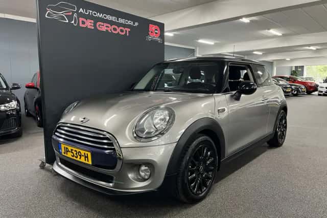 MINI Cooper (2016) thumbnail 1