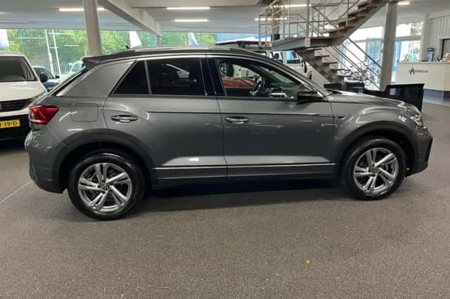 Volkswagen T-Roc (2025) thumbnail 4
