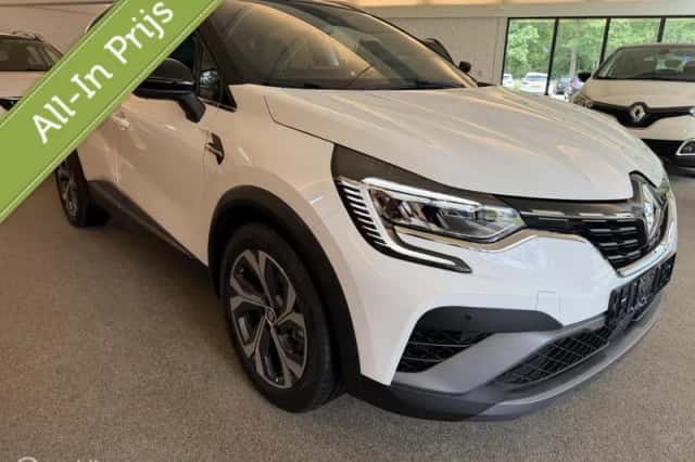 Renault Captur (2022) thumbnail 2