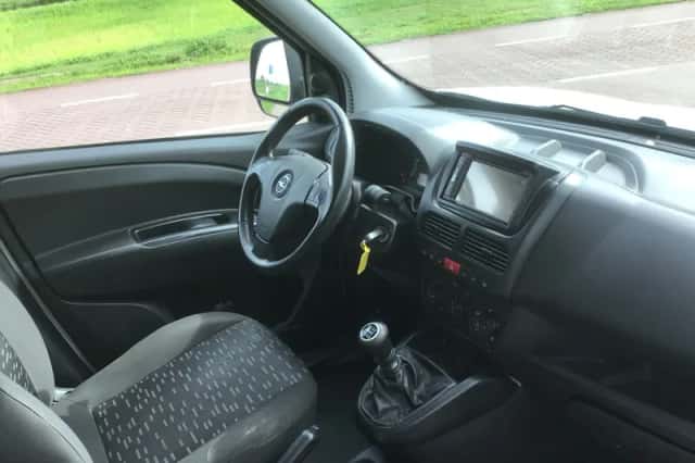 Opel Combo (2018) thumbnail 4