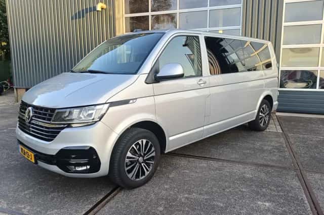 Volkswagen Transporter (2021) thumbnail 1