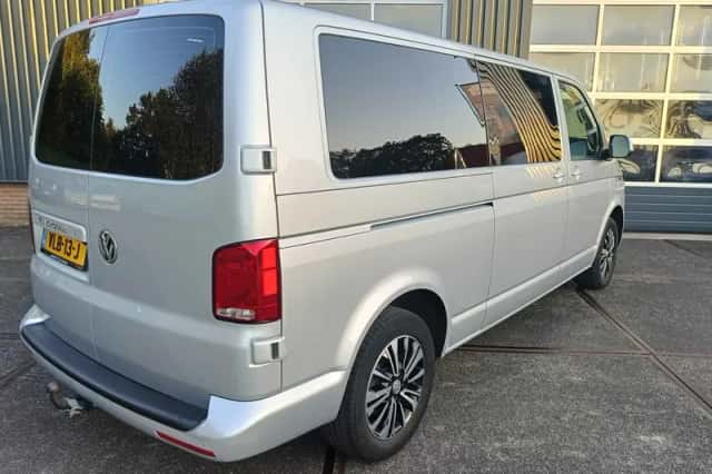 Volkswagen Transporter (2021) thumbnail 4
