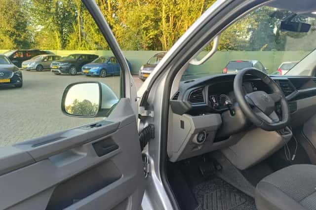 Volkswagen Transporter (2021) thumbnail 6