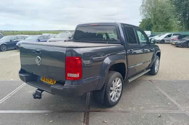 Volkswagen Amarok (2017) thumbnail 4