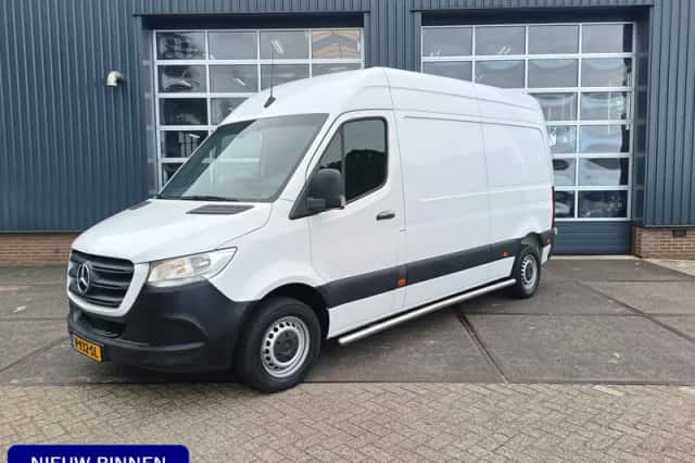 Mercedes-Benz Sprinter (2018) thumbnail 1