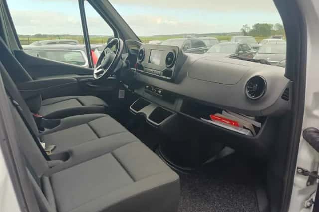 Mercedes-Benz Sprinter (2018) thumbnail 5