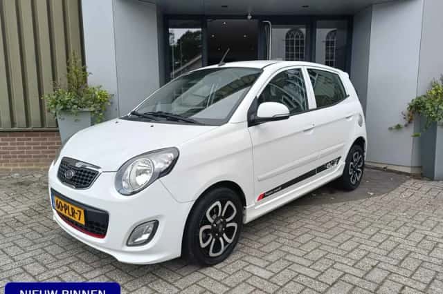 Kia Picanto (2011) thumbnail 1