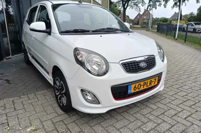 Kia Picanto (2011) thumbnail 2