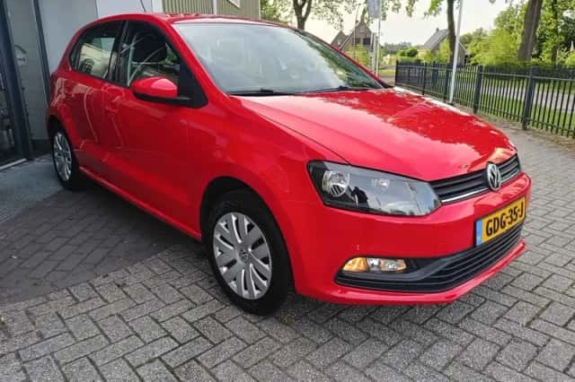 Volkswagen Polo (2014) thumbnail 2