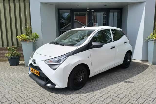 Toyota Aygo (2019) thumbnail 1