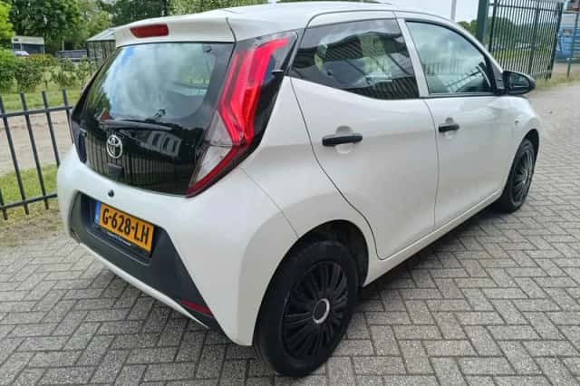 Toyota Aygo (2019) thumbnail 4
