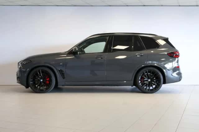 BMW X5 (2024) thumbnail 6