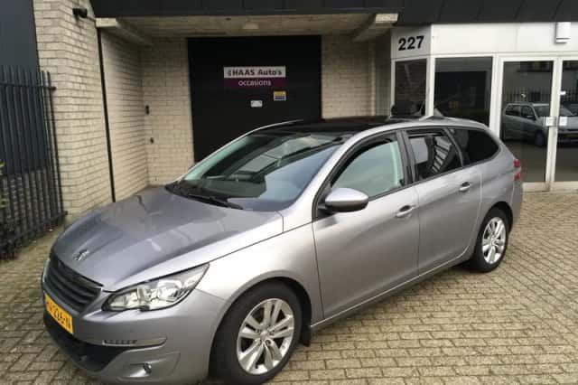 Peugeot 308 (2015) thumbnail 1