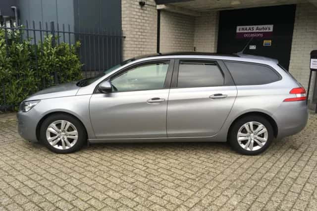 Peugeot 308 (2015) thumbnail 2