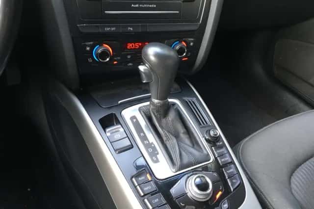 Audi A4 (2010) thumbnail 6