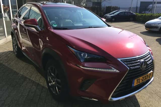 Lexus NX (2018) thumbnail 5