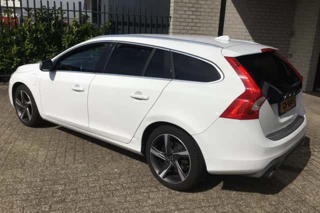 Volvo V60 (2015) thumbnail 4