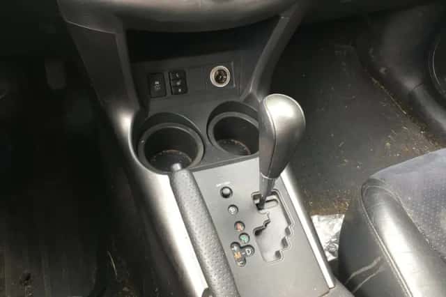 Toyota RAV4 (2011) thumbnail 5