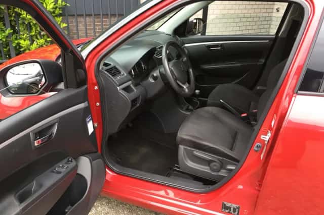 Suzuki Swift (2012) thumbnail 6