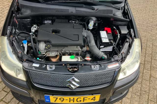 Suzuki SX4 (2008) thumbnail 5