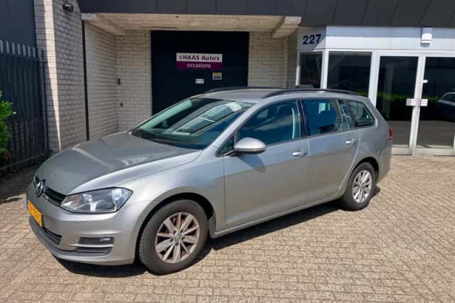 Volkswagen Golf (2014) thumbnail 1